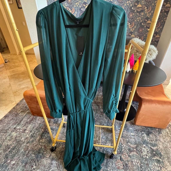 NWT Lulu's Maxi Dress - wrap style size 3x - Picture 1 of 5